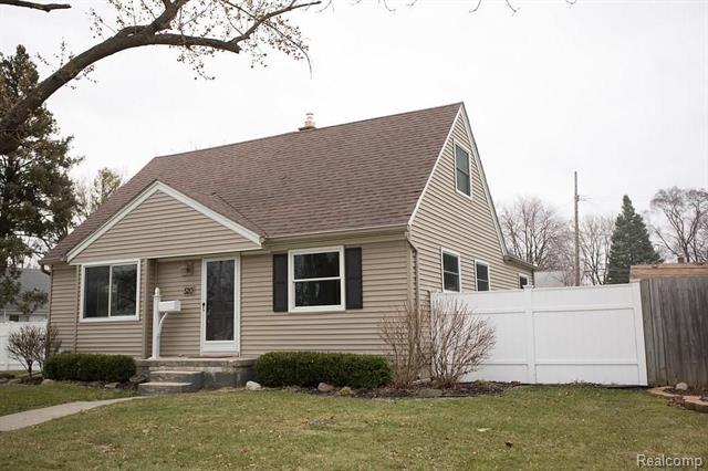 front view picture of 520 N Edgeworth Ave, Royal Oak, MI. 48067