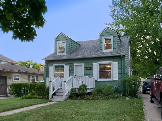 front view picture of 611 N Gainsborough Ave, Royal Oak, MI. 48067