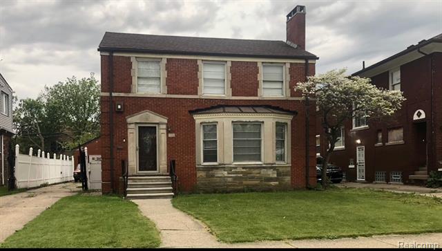 front view picture of 8312 E Outer Drive, Detroit, MI. 48213