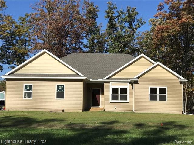 front view picture of 4520 Katherina Z Place, Howell, MI. 48855