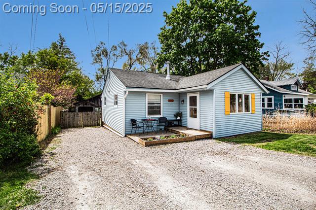front view picture of 3840 Delhi Court, Ann Arbor, MI. 48103