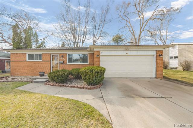 front view picture of 28173 Tapert Dr, Southfield, MI. 48076