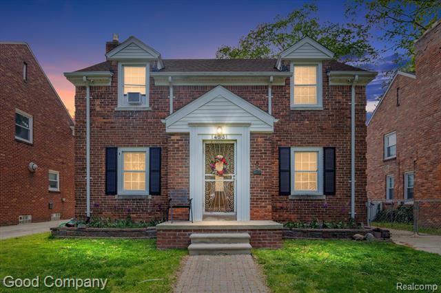 front view picture of 14531 Stahelin Avenue, Detroit, MI. 48223