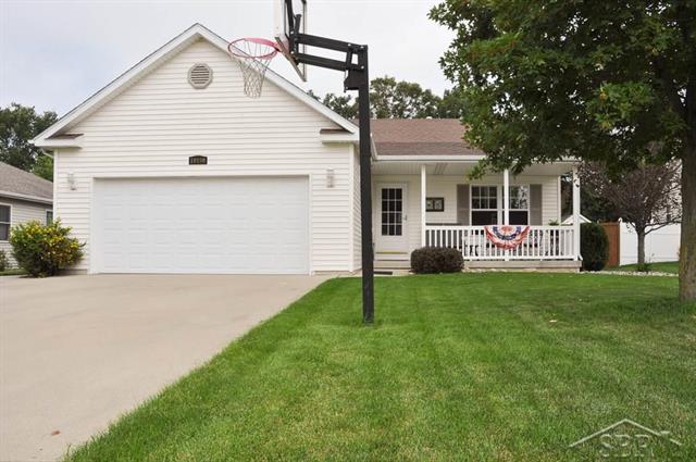 front view picture of 10190 Dove Drive, Freeland, MI. 48623