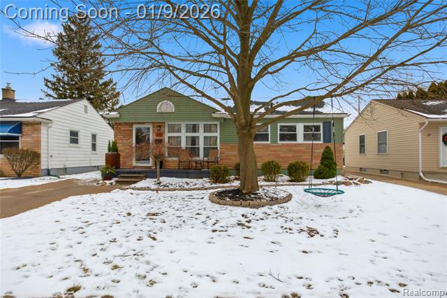front view picture of 615 N Connecticut Ave, Royal Oak, MI. 48067