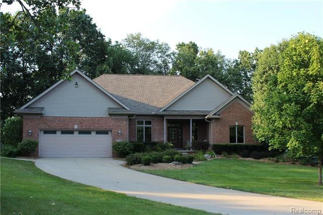 front view picture of 5167 Hunters, Holly, MI. 48442