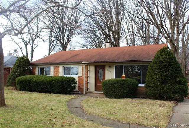 front view picture of 28013 Selkirk St, Southfield, MI. 48076
