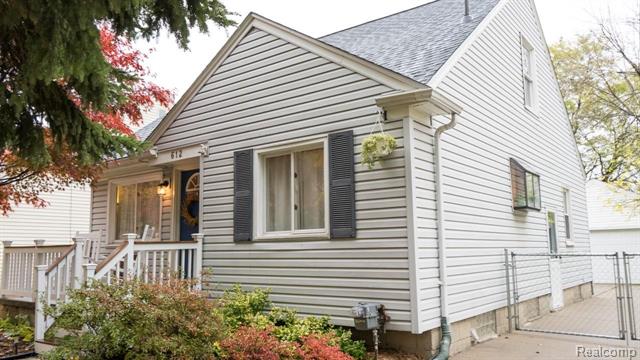 front view picture of 612 N Dorchester Ave, Royal Oak, MI. 48067