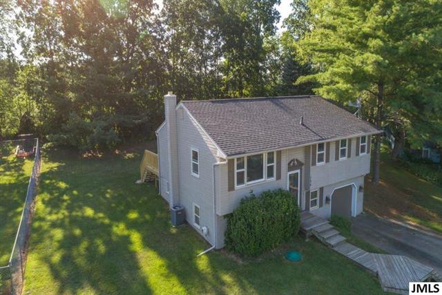 front view picture of 136 Fletcher Dr, Brooklyn, MI. 49230