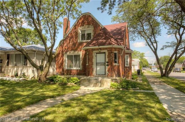 front view picture of 14077 Fairmount Drive, Detroit, MI. 48205