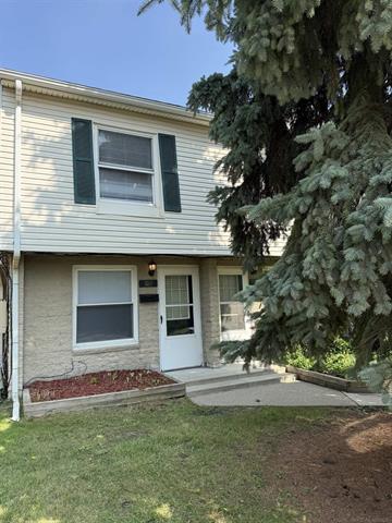 front view picture of 109 Floral Avenue, Mount Clemens, MI. 48043