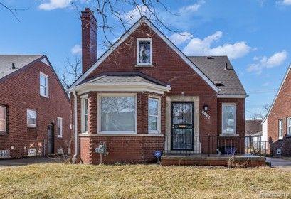 front view picture of 18653 Strathmoor Street, Detroit, MI. 48235