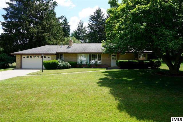 front view picture of 1097 Westfield Dr, Jackson, MI. 49203