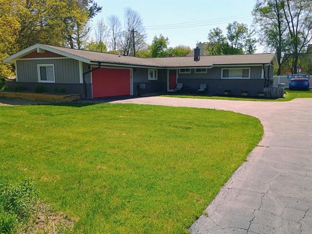 front view picture of 28725 Greencastle Rd, Farmington, MI. 48334