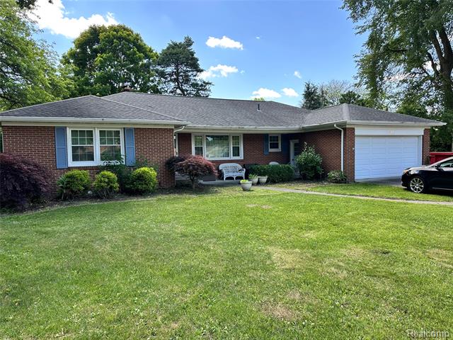 front view picture of 50 Shadyside, Saginaw, MI. 48638