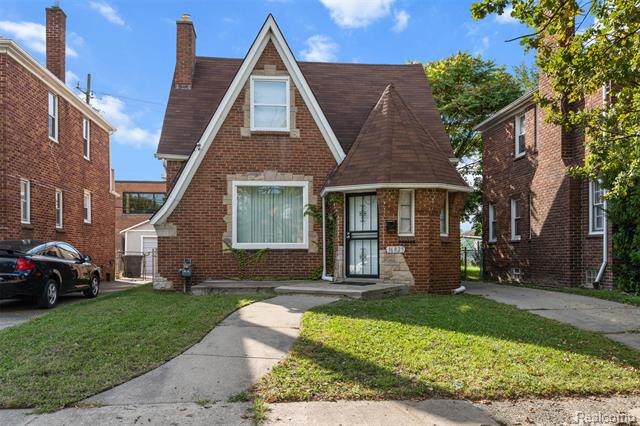 front view picture of 16825 Manor Street, Detroit, MI. 48221