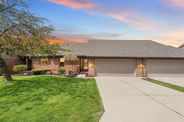 front view picture of 16125 Meadows Drive, Macomb, MI. 48044