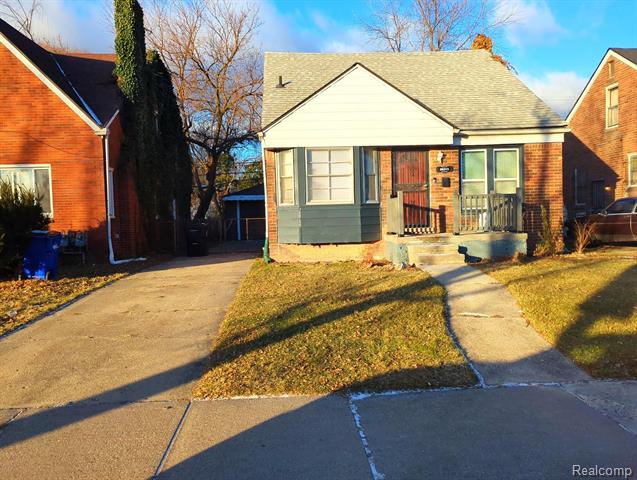 front view picture of 20313 Schoenherr Street, Detroit, MI. 48205