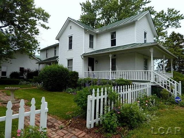 front view picture of 9338 E Mulberry, Blissfield, MI. 49228