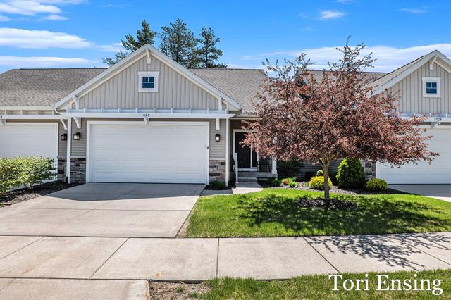 front view picture of 1026 Grosvenor Dr, Greenville, MI. 48838