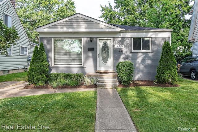 front view picture of 715 N Dorchester Ave, Royal Oak, MI. 48067