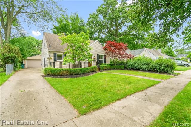 front view picture of 2727 Phillips Ave, Berkley, MI. 48072