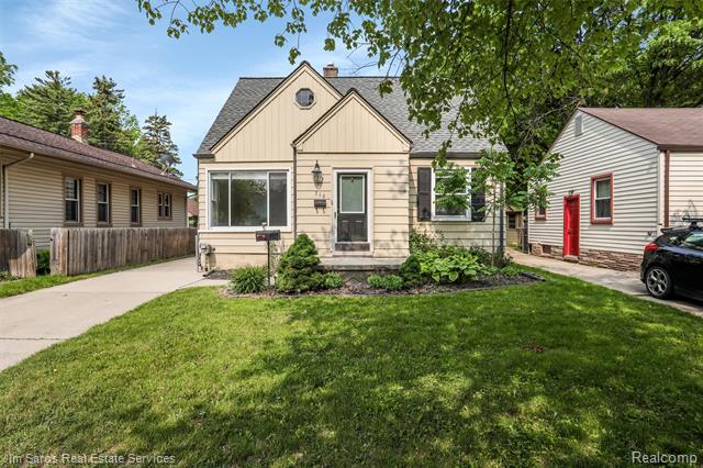 front view picture of 716 N Dorchester Ave, Royal Oak, MI. 48067