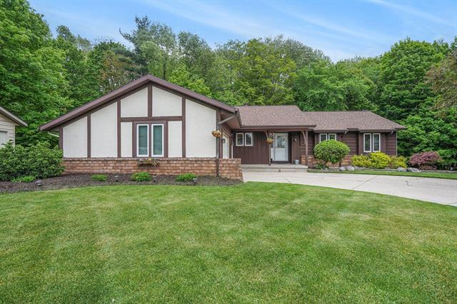front view picture of 4780 Allysonsw  Avenue, Wyoming, MI. 49519