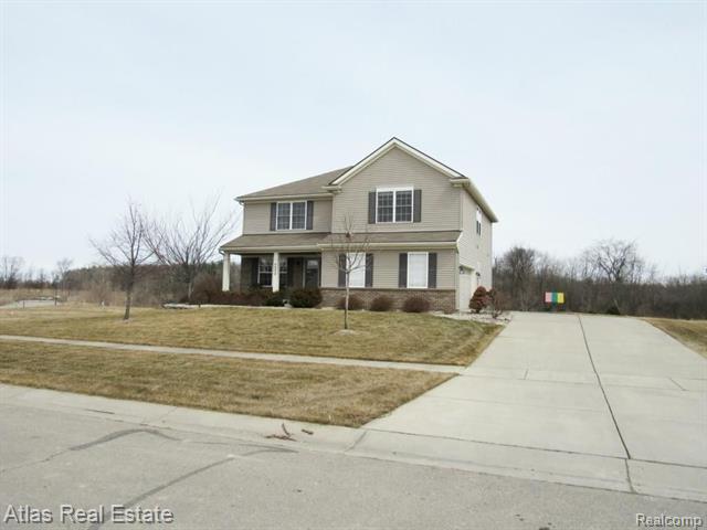 front view picture of 5232 Northwood Road, Grand Blanc, MI. 48439