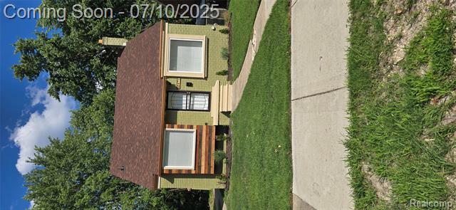 front view picture of 10476 Duprey, Detroit, MI. 48224