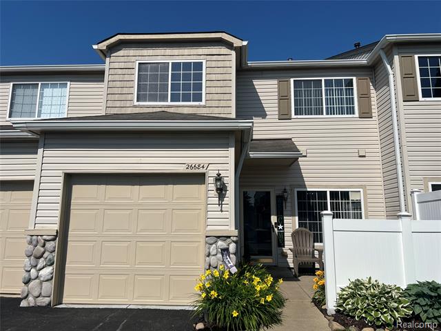 front view picture of 26684 Kirkway Drive, Trenton, MI. 48183