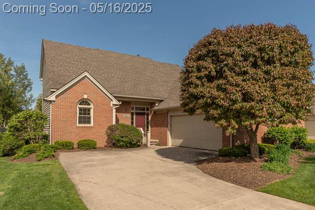 front view picture of 4980 Doral Drive, Ann Arbor, MI. 48108