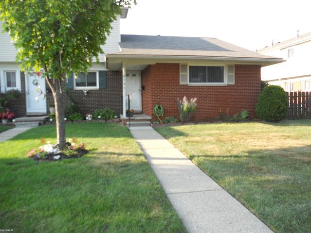 front view picture of 8147 Busko, Warren, MI. 48093