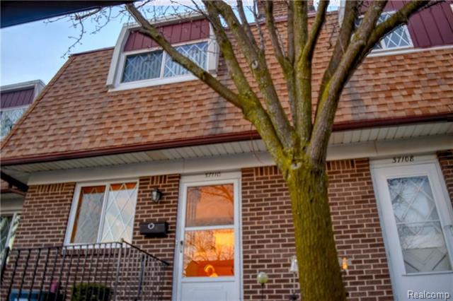 front view picture of 37110 S Aragona Drive, Clinton Township, MI. 48036