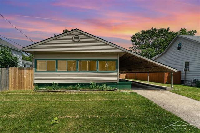 front view picture of 2505 Garfield, Bay City, MI. 48708