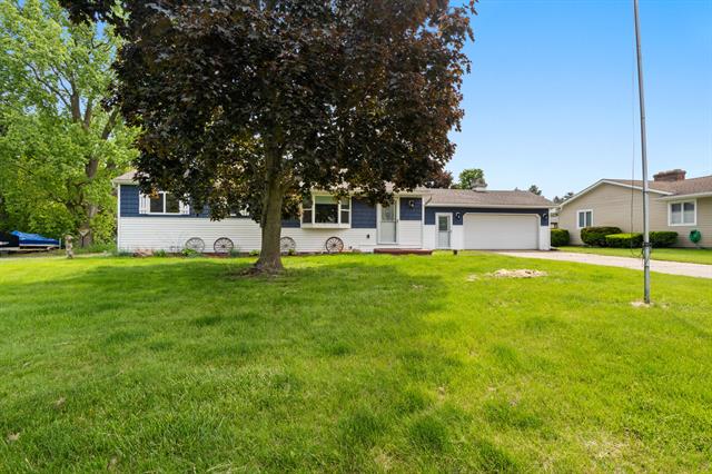 front view picture of 3401 Stella, Jackson, MI. 49201