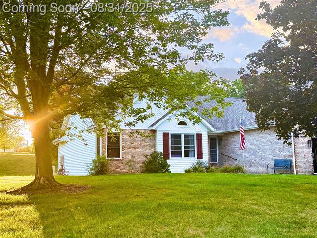 front view picture of 2018 W Coachlight Dr, Jackson, MI. 49201