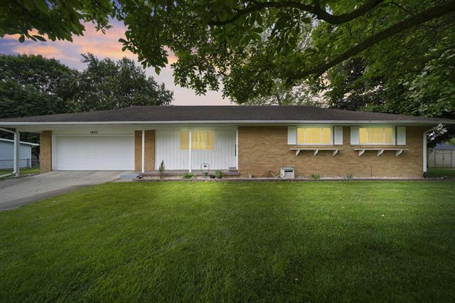 front view picture of 1653 Foye Dr, Jackson, MI. 49203