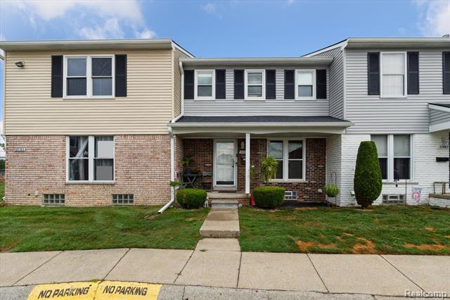 front view picture of 37065 Brynford, B Court, Clinton Township, MI. 48036