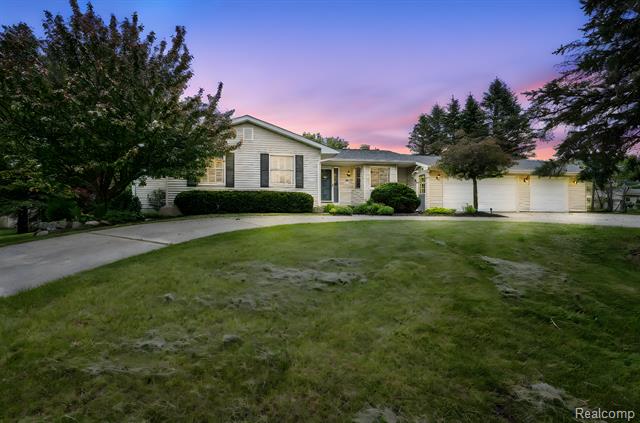 front view picture of 3521 Brandt Lane, Metamora, MI. 48455