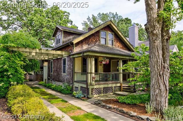 front view picture of 2812 Robina Ave, Berkley, MI. 48072