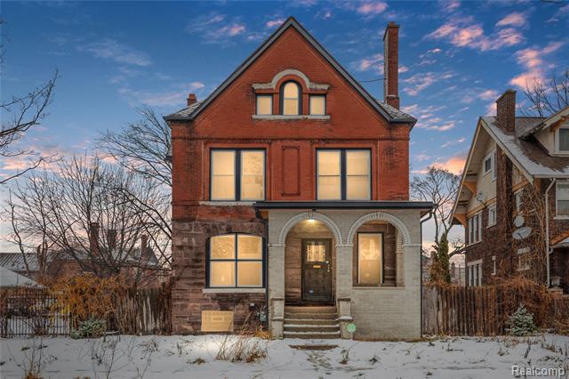 front view picture of 70 Lawrence Street, Detroit, MI. 48202