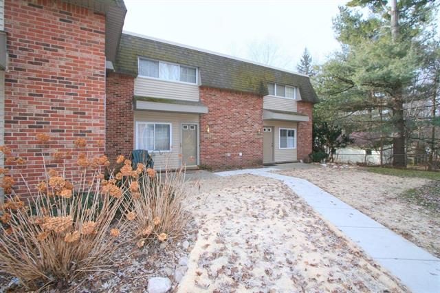 front view picture of 519 Longshore Drive, Ann Arbor, MI. 48105