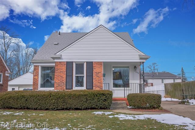 front view picture of 1258 Dorothea Rd, Berkley, MI. 48072