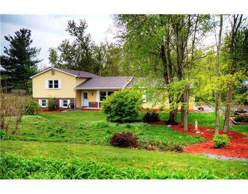 front view picture of 9177 Horseshoe Bend, Dexter, MI. 48130