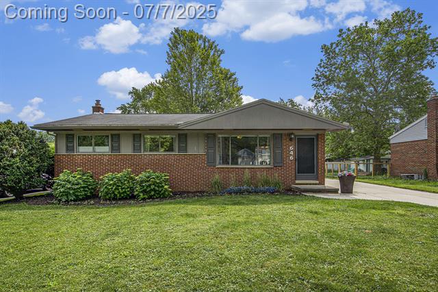 front view picture of 646 Dellwood Drive, Ann Arbor, MI. 48103