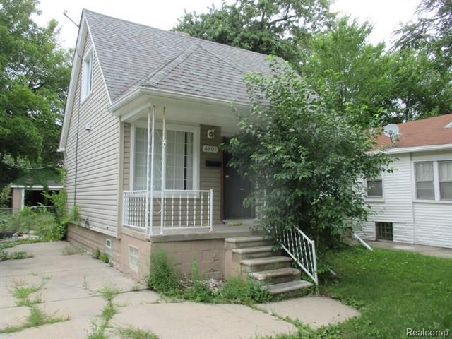 front view picture of 6101 Auburn Street, Detroit, MI. 48228