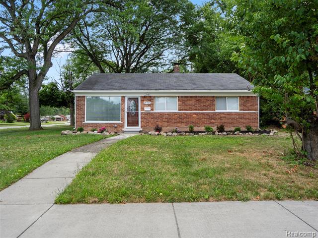 front view picture of 28405 Stuart Ave, Southfield, MI. 48076