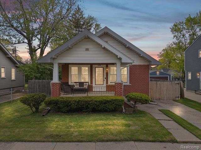 front view picture of 2845 Griffith Ave, Berkley, MI. 48072