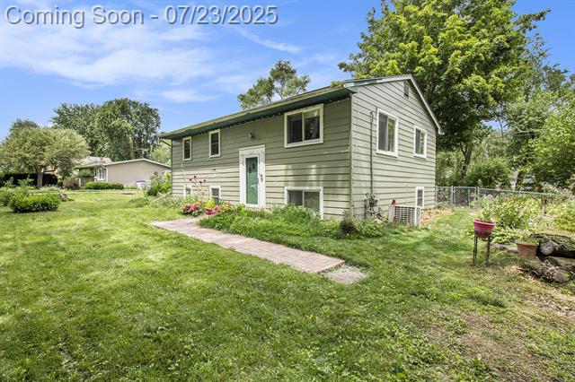 front view picture of 295 Fairmount Drive, Whitmore Lake, MI. 48189